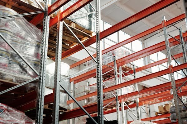 The ultimate guide to racking solutions for warehouses