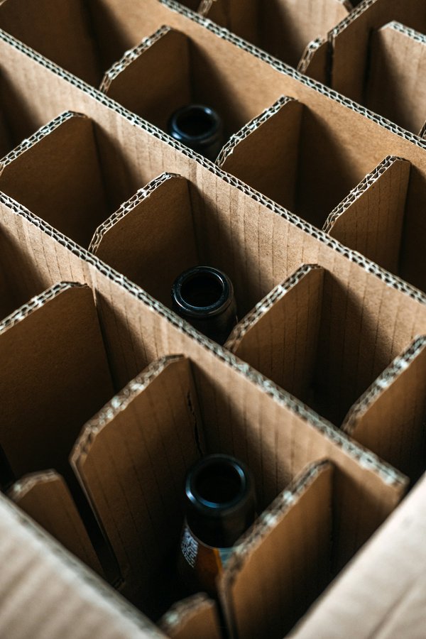 Enhance your packaging with cardboard dividers today